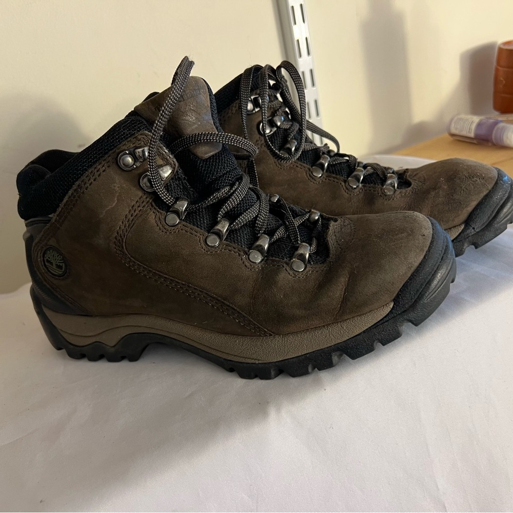 Timberland Shoes Women’s Size 8 M Brown Leather Lace Up Ankle Hiking Boots